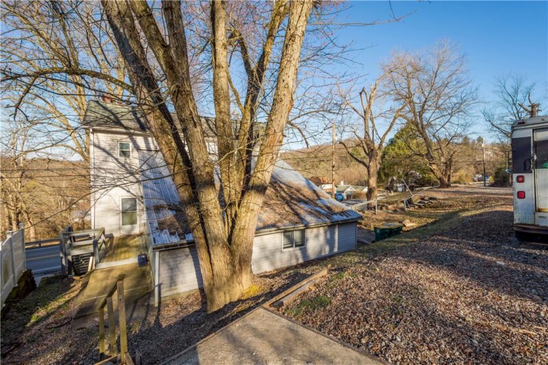 642 Seminary Avenue — photo 5