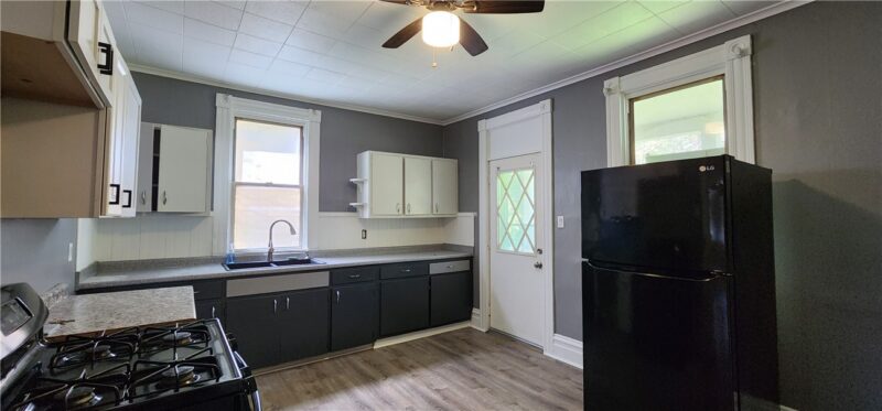631 Reed Ave — photo 2