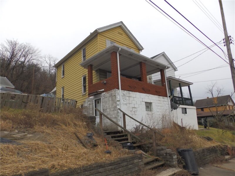 523 Delaware Ave — photo 2
