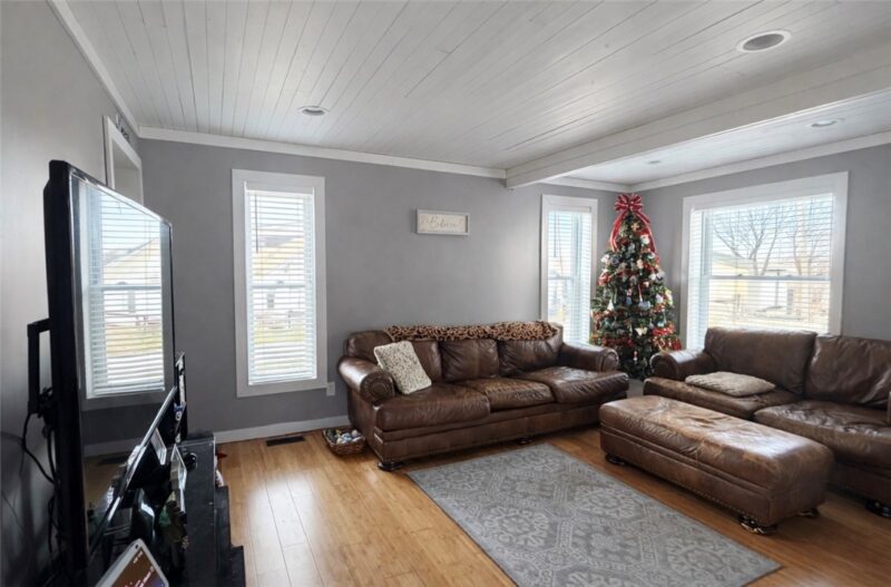 530 Branchton Rd — photo 2