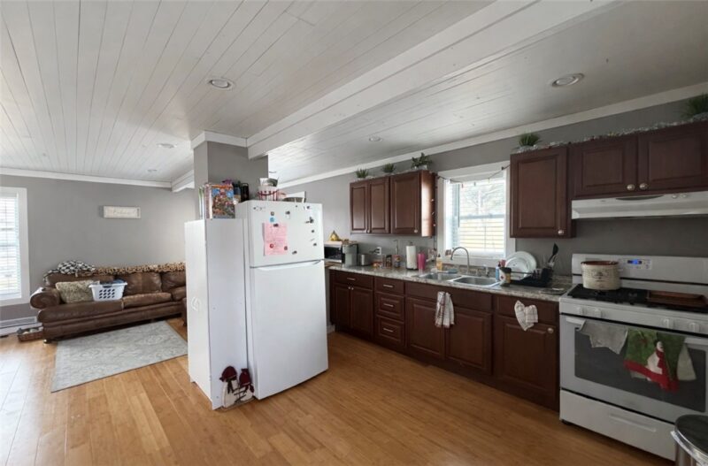 530 Branchton Rd — photo 4