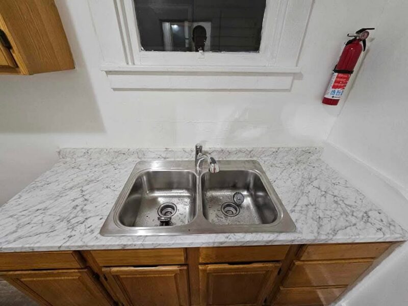103 E 1st Ave — photo 3