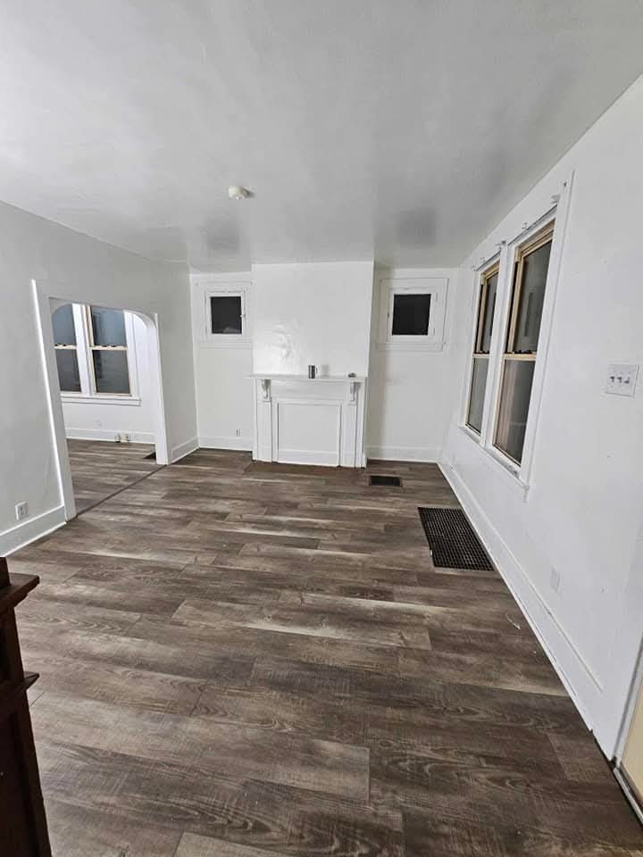 103 E 1st Ave — photo 5