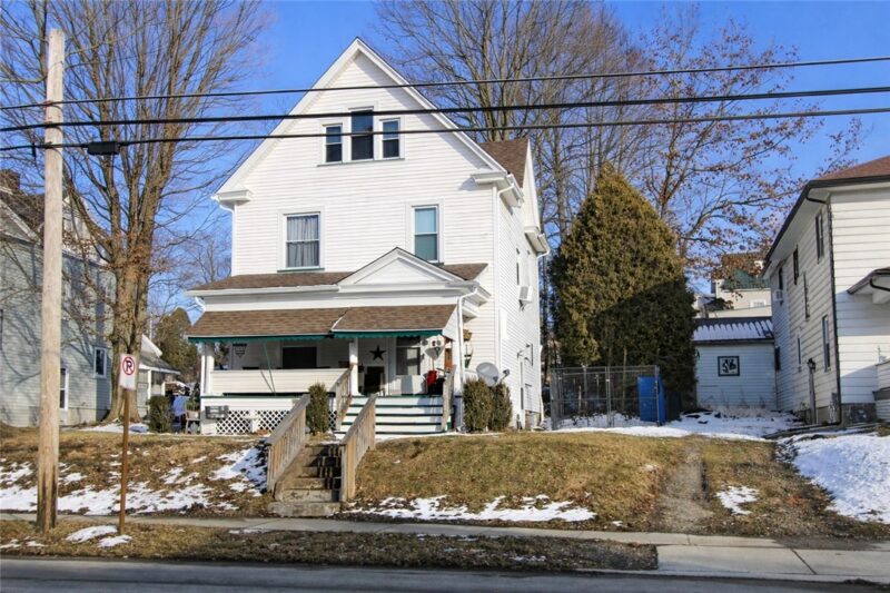 134 Columbia Ave — photo 2