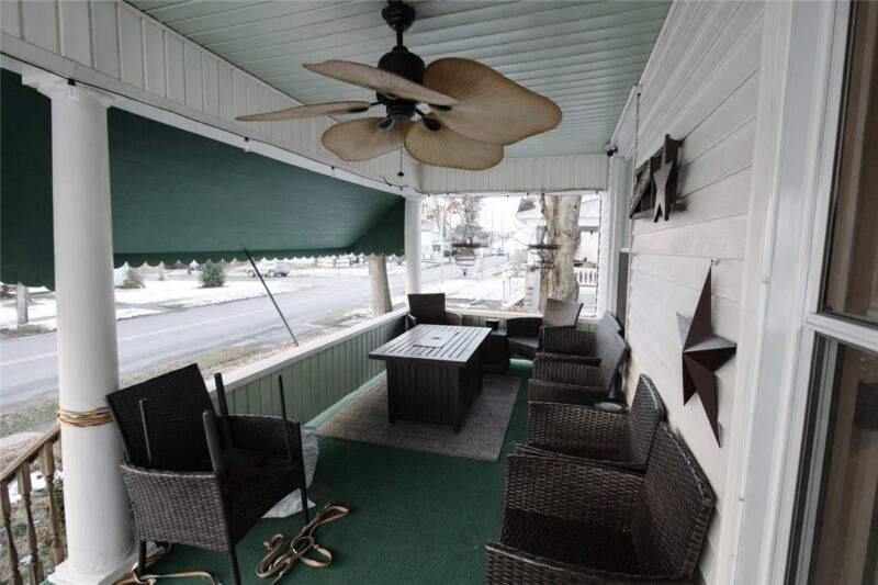 134 Columbia Ave — photo 4