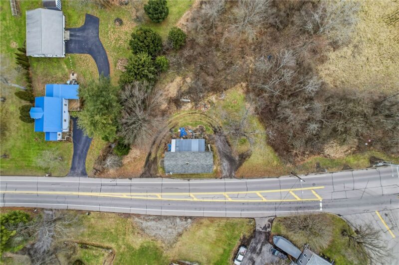 995 Mercer Ave — photo 7