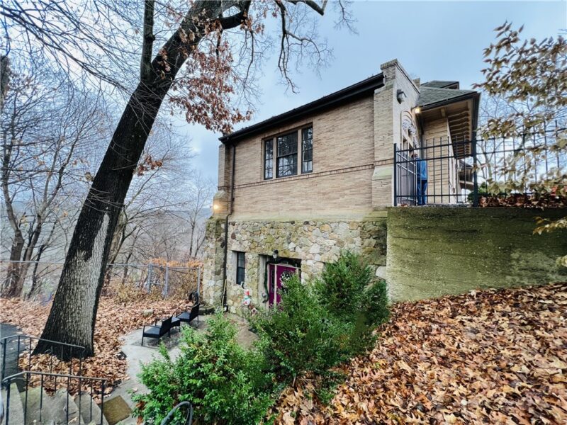 304 Rhodes Place — photo 4