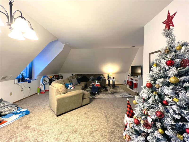 304 Rhodes Place — photo 8