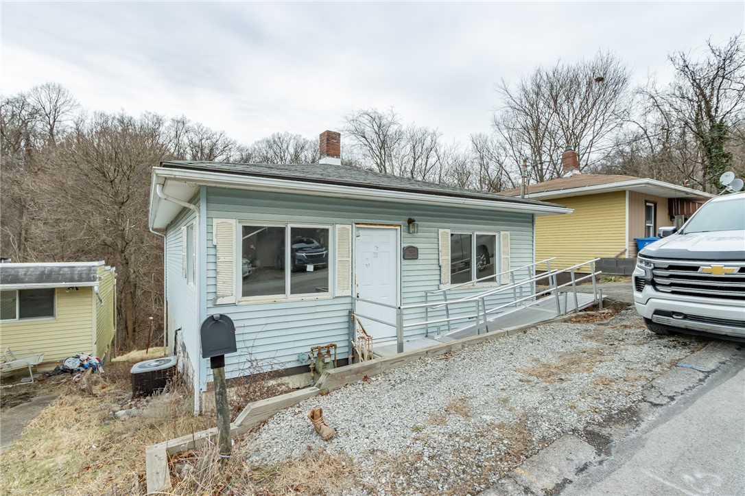 1183 Hill St — photo 1