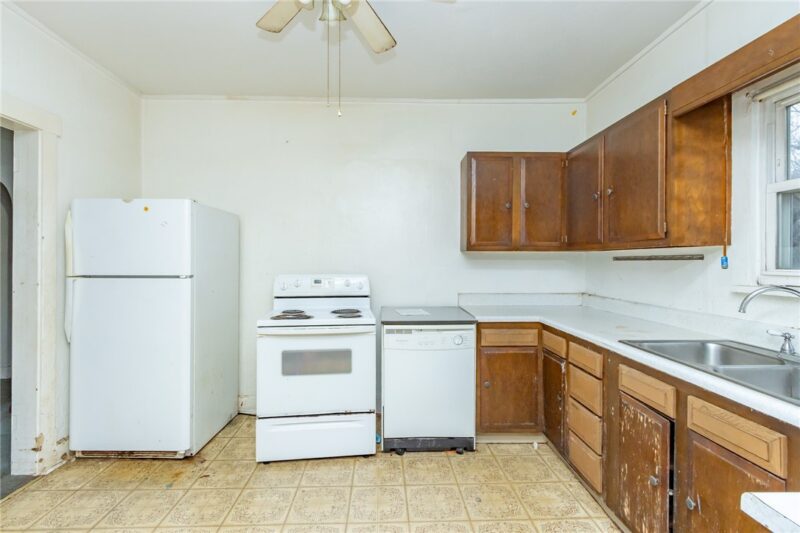 1183 Hill St — photo 6