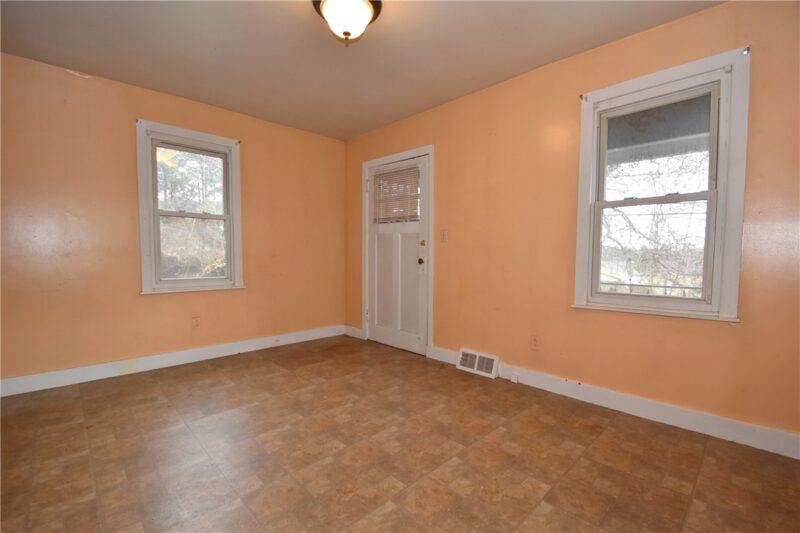 469 McCormick Rd — photo 6