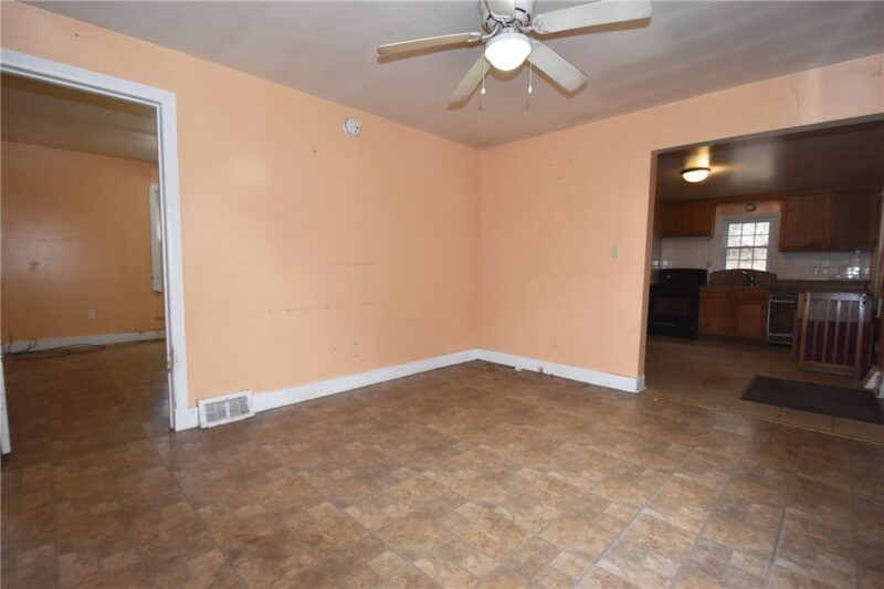 469 McCormick Rd — photo 8