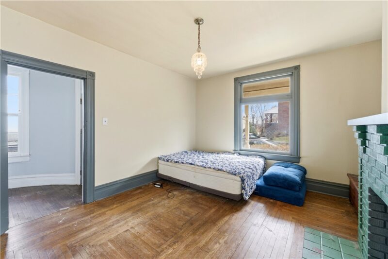 420 Carson Street — photo 5