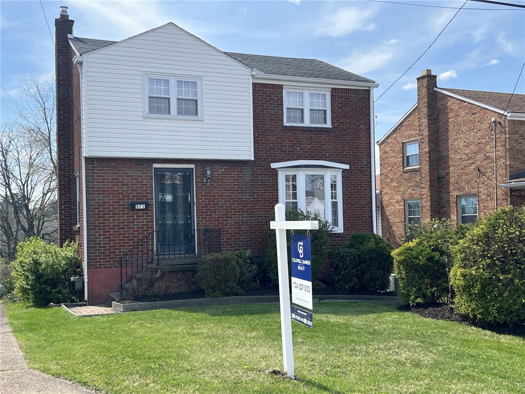571 Helena St — photo 1