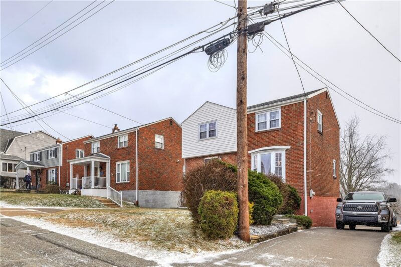 571 Helena St — photo 4