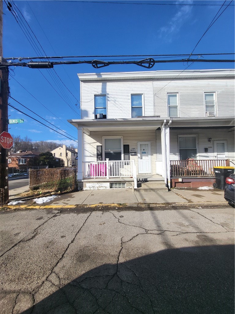 1200 Holmes St — photo 1