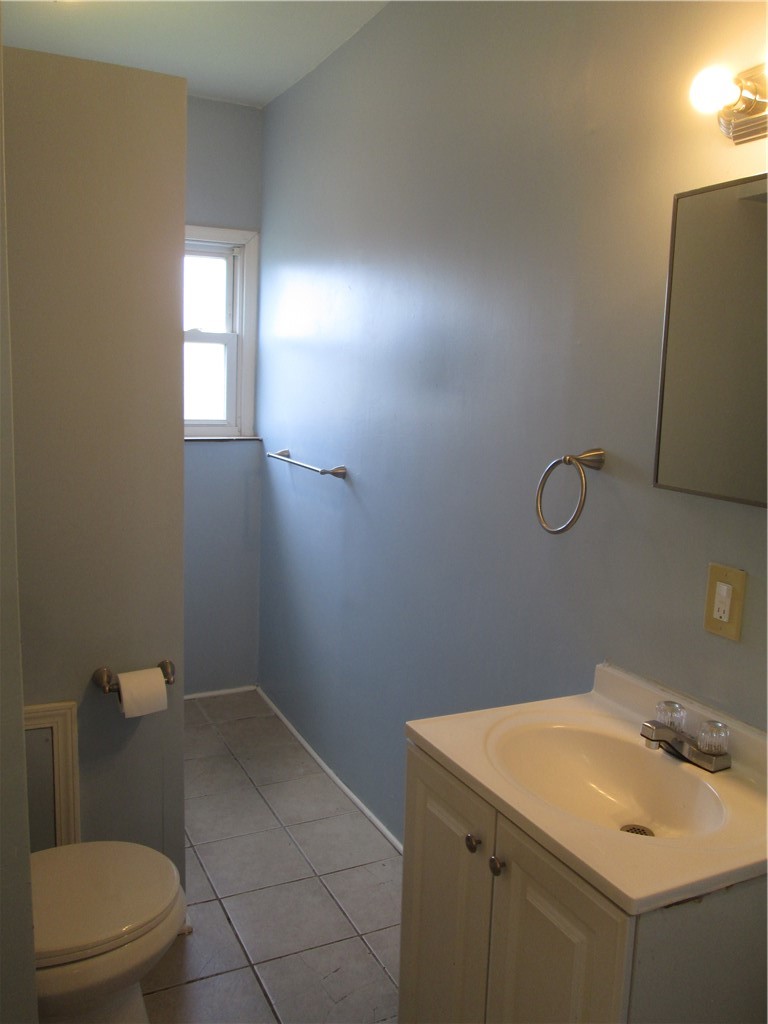 1200 Holmes St — photo 8