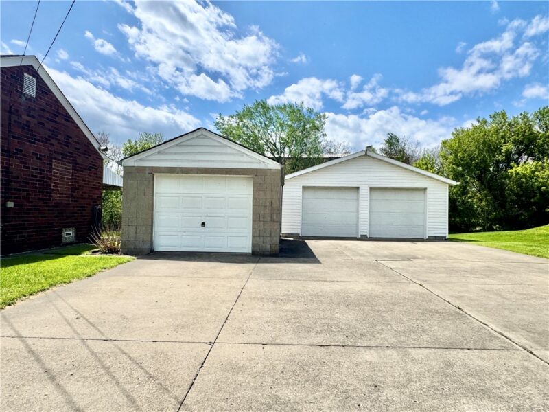 1111 Crowe Street — photo 3