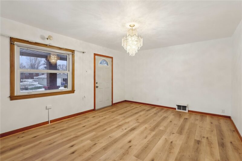 1111 Crowe Street — photo 4