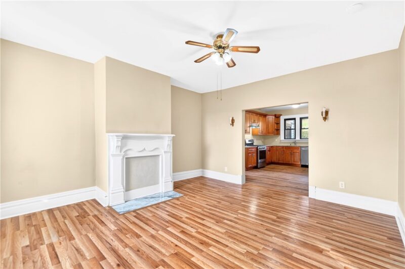422 W 7th Ave — photo 7