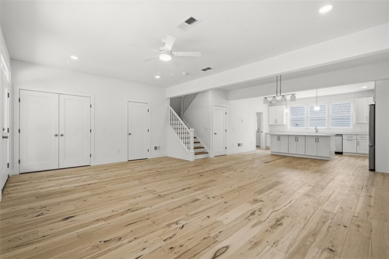 211 Green St — photo 8