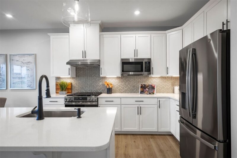 1049 Black Sands Drive — photo 3