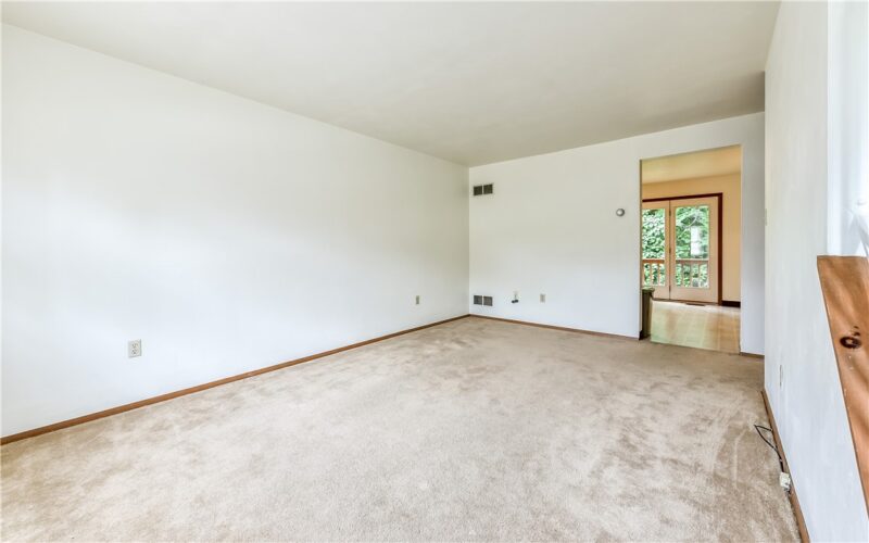 515 Barclay Ave — photo 4