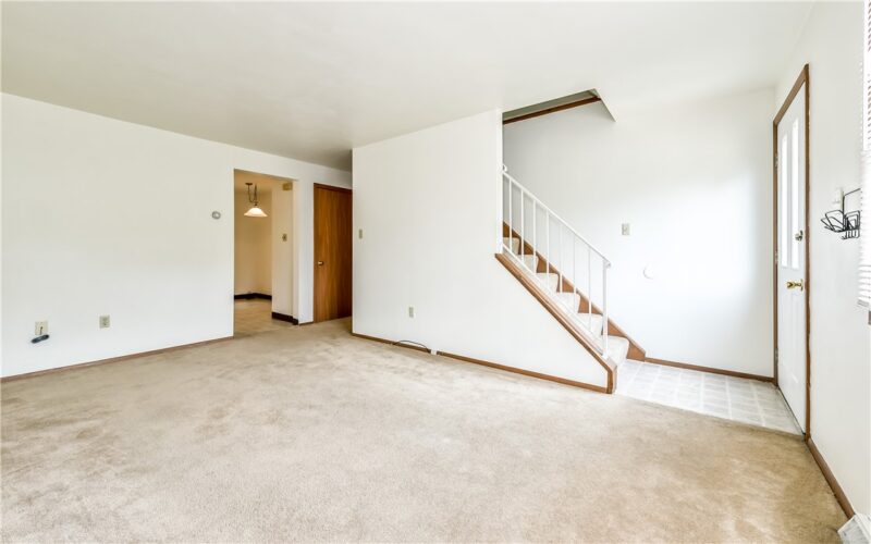 515 Barclay Ave — photo 5