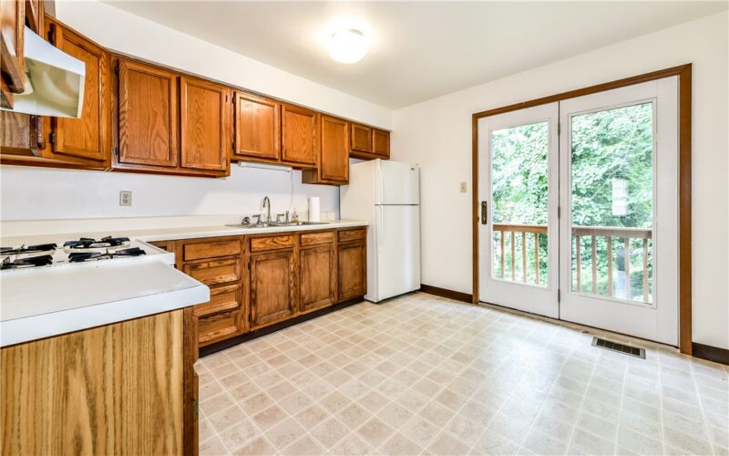 515 Barclay Ave — photo 7