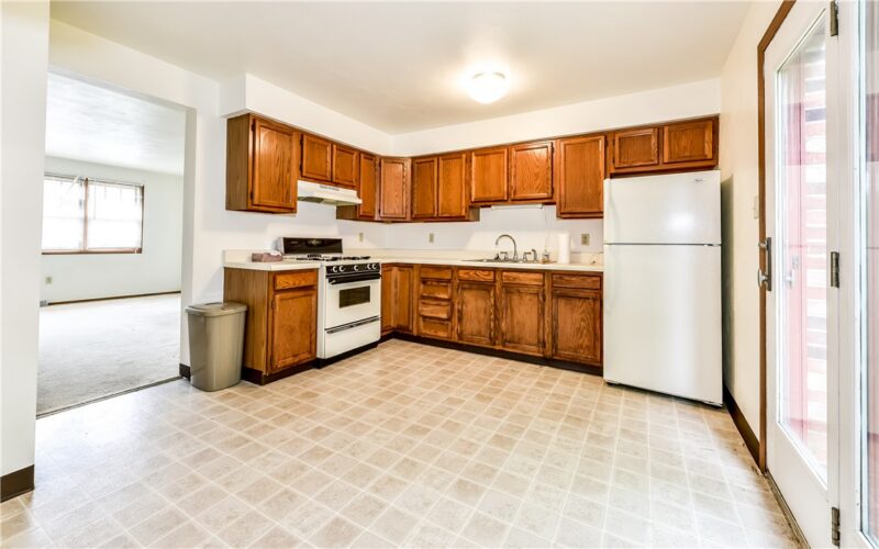 515 Barclay Ave — photo 8