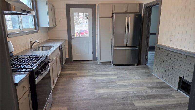 615 N Main St — photo 2