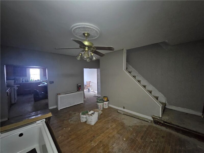 418 Ella St — photo 3