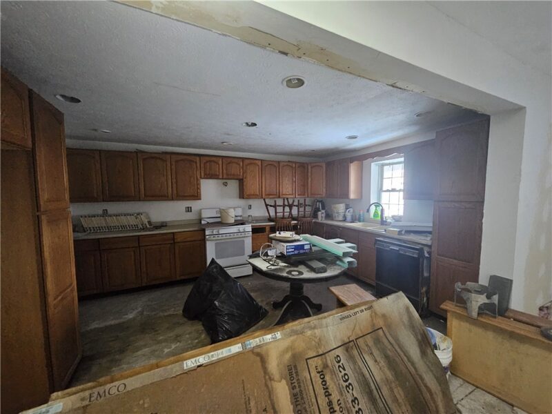 418 Ella St — photo 6