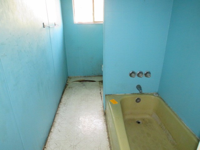 320 S Broadway St — photo 8