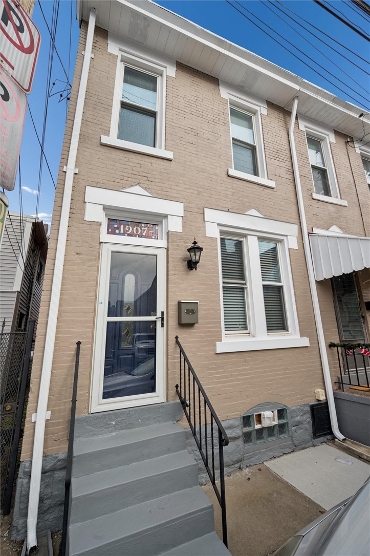 1907 Larkins Way — photo 1