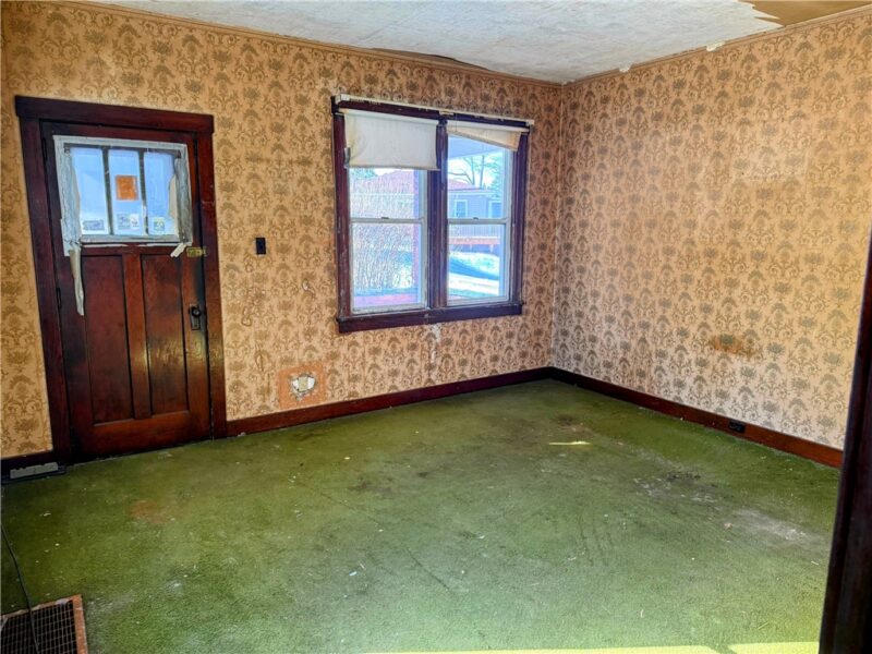 3419 Hill St — photo 3
