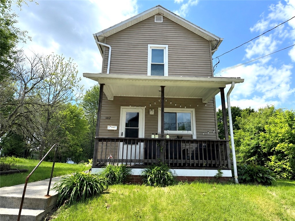 1212 Finch St — photo 1