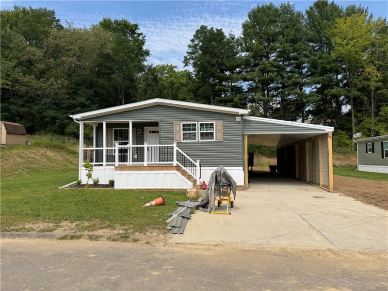 235 Sunnyhill — photo 3