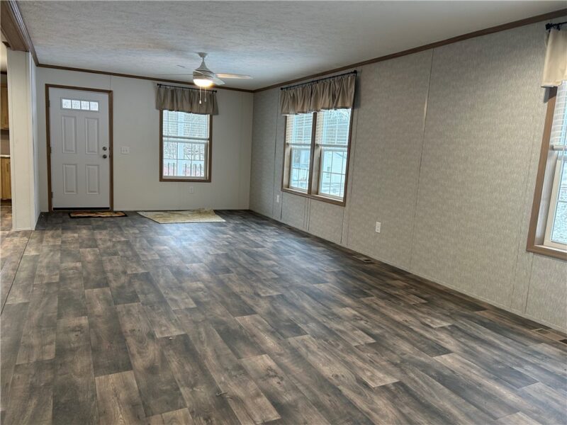 235 Sunnyhill — photo 4