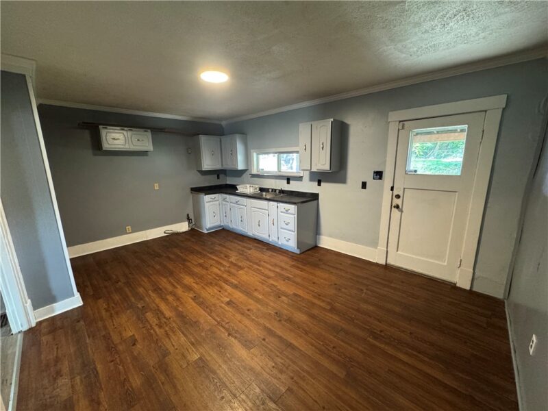 1902 Kenneth Ave — photo 7