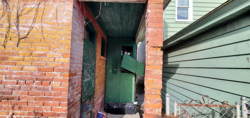 320 W 14TH AVENUE — photo 4