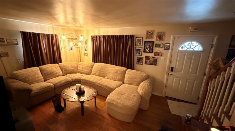 464 Greenridge Rd — photo 2