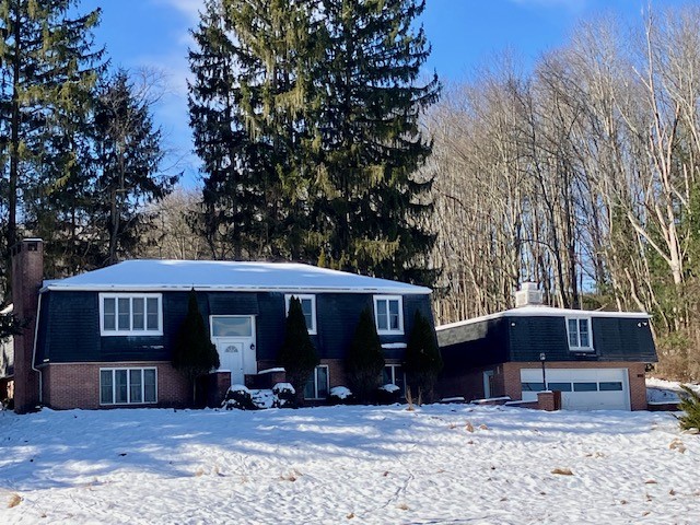 219 Meadow Drive — photo 2