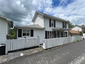 42 Walnut Ave — photo 1