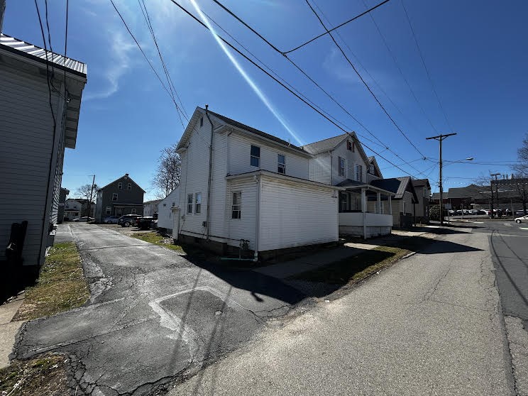 722, 726, 730, 734, 742 S South Street, Locust Street — photo 3