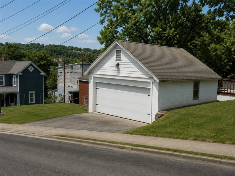 205 E High Street — photo 3