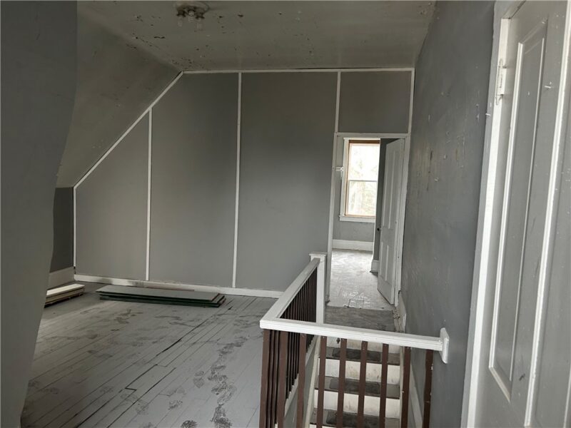210 S Spring St — photo 4