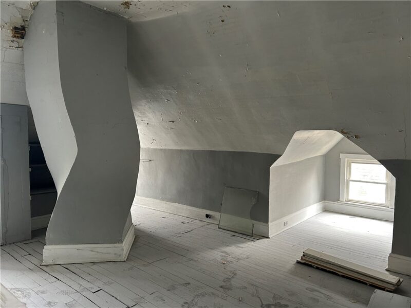 210 S Spring St — photo 6