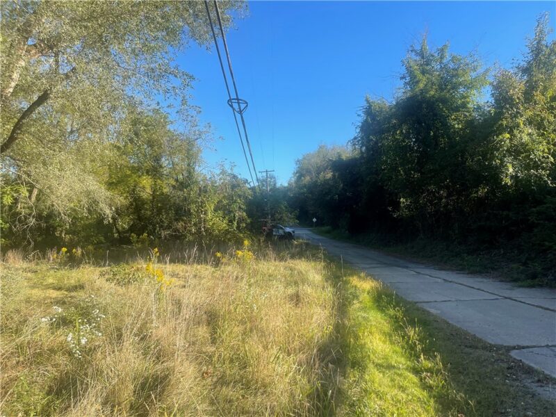 102 Turnbull Ln — photo 2
