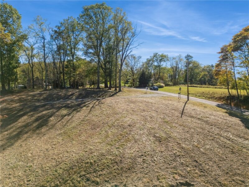 4251 Hilty Road — photo 8